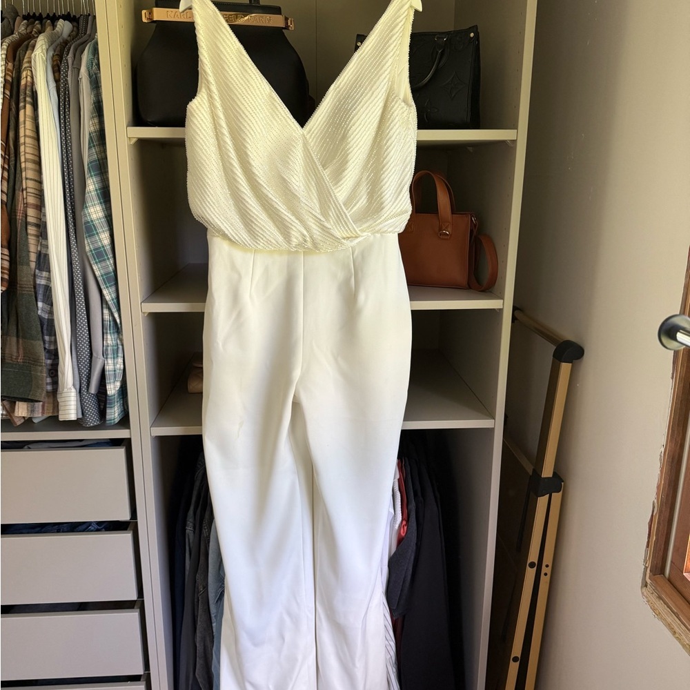 Elegant White Sleeveless Jumpsuit